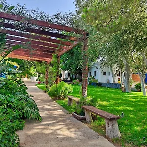 https://la-casita-de-los-alambiques.es-andalucia.com